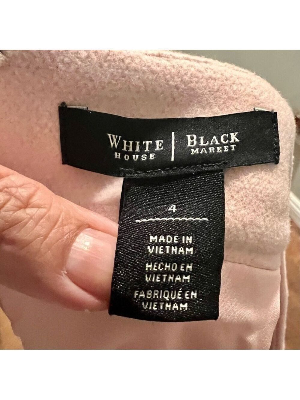 WHITE HOUSE BLACK MARKET pink skirt. Size 4 - Picture 4 of 7